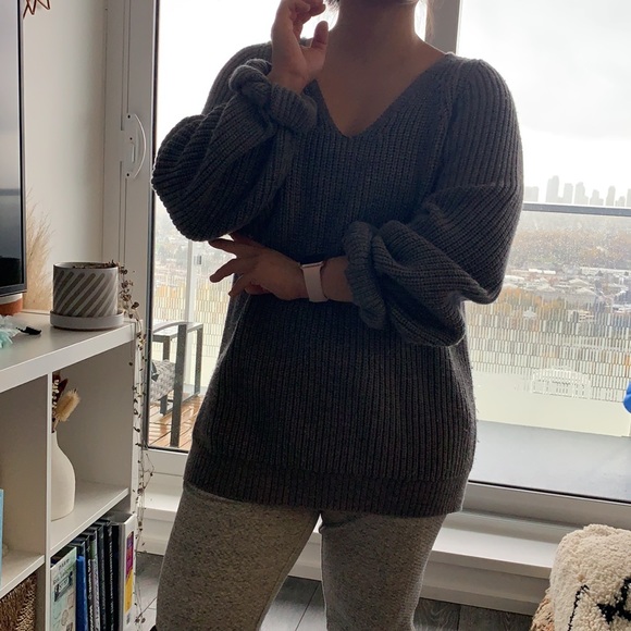 Babaton v neck sweater - Picture 6 of 6